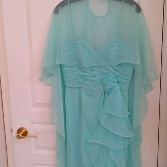 NWT A Gorgeous Imagnin Elegant Evening Dress - Picture 6 of 17
